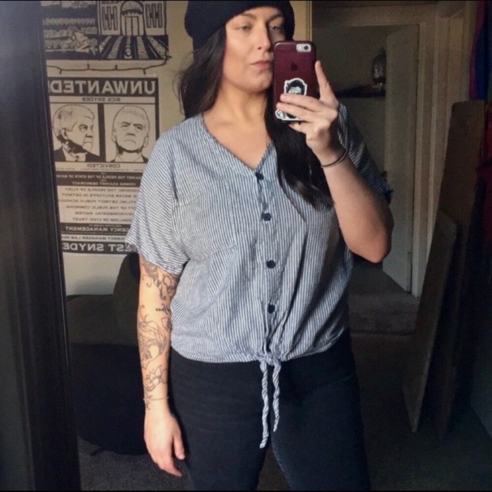 Grey and white tie front button down